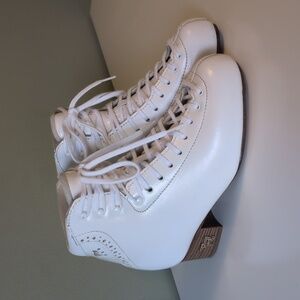 Nearly new Risport RF3 Pros - 240C